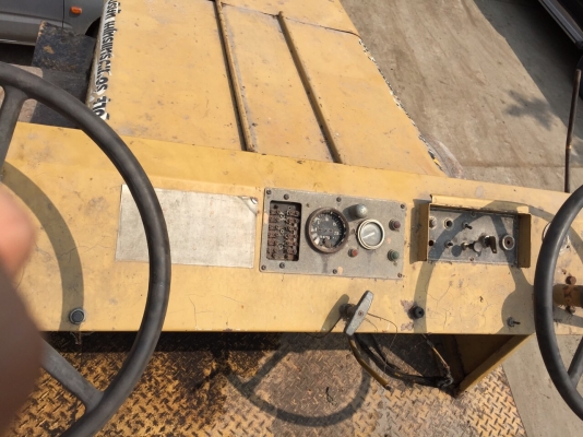 ขายด่วนรถบด3ล้อเหล็ก SAKAI R2 พร้อมใช้งาน เล่มทะเบียน