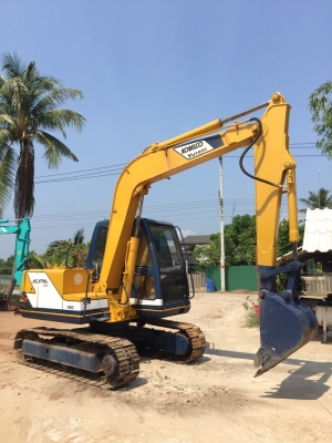 ขาย KOBELCO SK60-1  สภาพสวย  ระบบดี   พร้อมใช้  สนใจลองระบบได้ที่ บริษัท  เจซีเค  คิไก  จำกัด  โทร 089-7462641 สุวรรณี