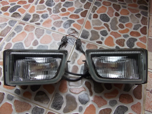 ไฟตัดหมอก NISSAN A32