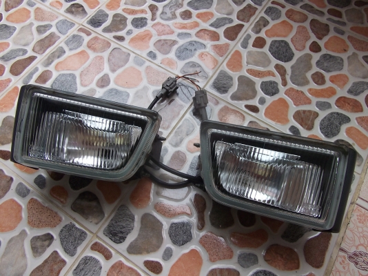 ไฟตัดหมอก NISSAN A32