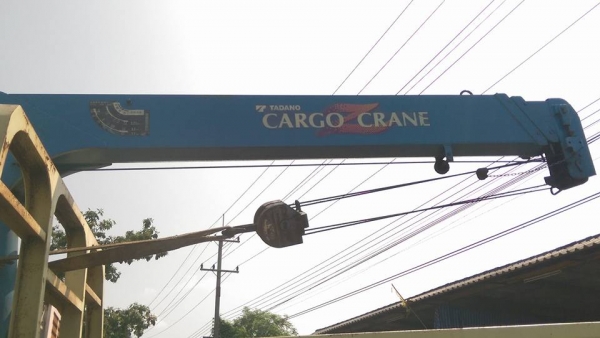 6ล้อ ติดเครน 4.5 ตัน เครื่อง 210 jo8c กระบะยาว 7 เมตรยางเต็ม 6 เส้น พร้อมทำงาน