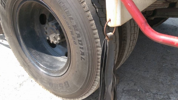 6ล้อ ติดเครน 4.5 ตัน เครื่อง 210 jo8c กระบะยาว 7 เมตรยางเต็ม 6 เส้น พร้อมทำงาน