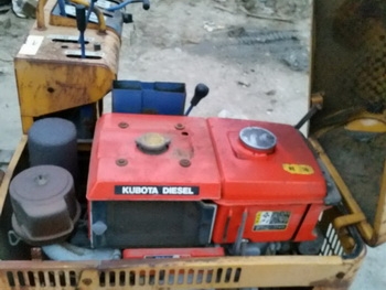 รถบรรทุกตีนตะขาบ KUBOTA เครื่องดีเชล แทร็กยาง ยกดั้มได้ครับ เก่าญี่ปุ่นแท้ ชมวีดีโอได้ครับ