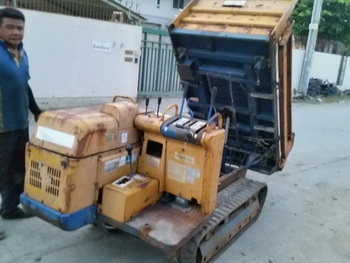 รถบรรทุกตีนตะขาบ KUBOTA เครื่องดีเชล แทร็กยาง ยกดั้มได้ครับ เก่าญี่ปุ่นแท้ ชมวีดีโอได้ครับ