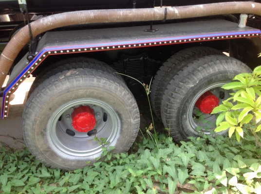 อีซูซุ เดกก้า 270 ยูโร1 ถังบรรทุกน้ำมัน แม่ลูก แม่ 12 ล้อ(ลงเล่มแล้ว)