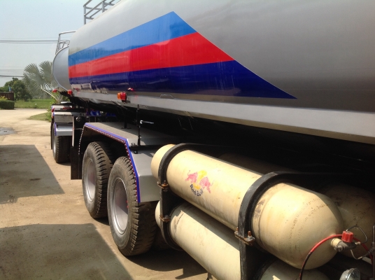 อีซูซุ เดกก้า 270 ยูโร1 ถังบรรทุกน้ำมัน แม่ลูก แม่ 12 ล้อ(ลงเล่มแล้ว)