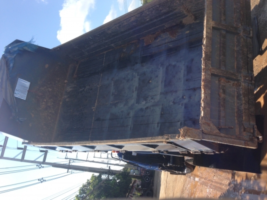 ขายหกล้อดั้มพ์อีซูสุ135 550,000 กลับมาขายใหม่ด้วยราคาที่ลดลง