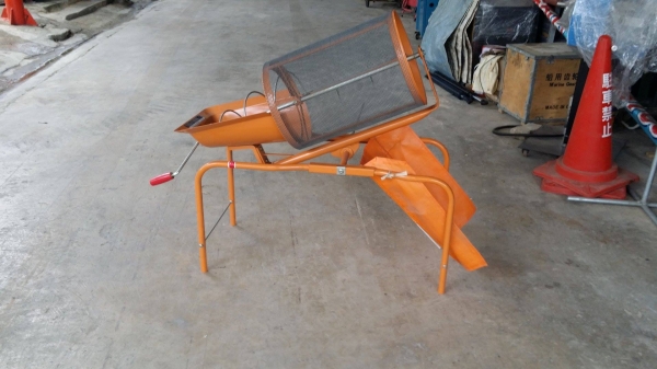 เครื่องทำความสะอาดข้าวเปลือก สินค้าใหม่มือ 1 ญี่ปุ่น สภาพสวยพร้อมใช้งาน เป็นระบบมือหมุน