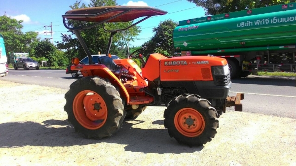 ขายรถไถ KUBOTA L3408 สภาพดีสวยๆพร้อมใช้งาน พร้อมอุปกรณ์ 1 ชิ้น ผานพรวน