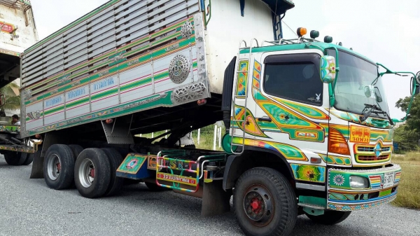 ขาย เมก้า ปี 49 เครื่อง 320 แรง ดั้มพ์ แม่ ลูก ขาย เมก้า ปี 49 เครื่อง 320 แรง ดั้มพ์ แม่ ลูก