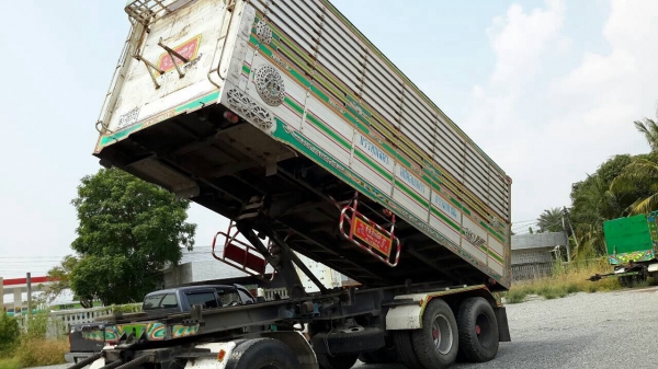 ขาย เมก้า ปี 49 เครื่อง 320 แรง ดั้มพ์ แม่ ลูก ขาย เมก้า ปี 49 เครื่อง 320 แรง ดั้มพ์ แม่ ลูก