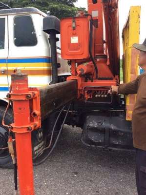 HINO10ล้อ(NewKT725) 2เพลามีสโลว์ เบรคลมดัน พร้อมเฮี๊ยบ 5T สภาพสวย รถพร้อมใช้งาน ขึ้นแม็คโคร 200ได้ขาย 650,000บาท ศุภากร(081-1903107,081-4252943)