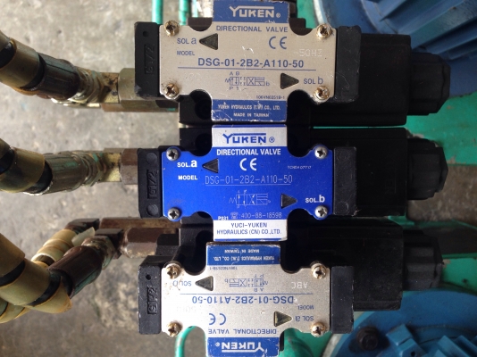 ขายปั้มน้ำมันไฮโดรลิค ขนาด 3HP. 380V พร้อมวาล์วคอนโทรล 110vac 3ชุด อุปกรณ์ครบ พร้อมใช้งาน มี 2ชุดครับ ( เหลือ 1 ชุดครับ ) ขายปั้มน้ำมันไฮโดรลิค ขนาด 3HP. 380V พร้อมวาล์วคอนโทรล 110vac 3ชุด อุปกรณ์ครบ พร้อมใช้งาน มี 2ชุดครับ ( เหลือ 1 ชุดครับ )