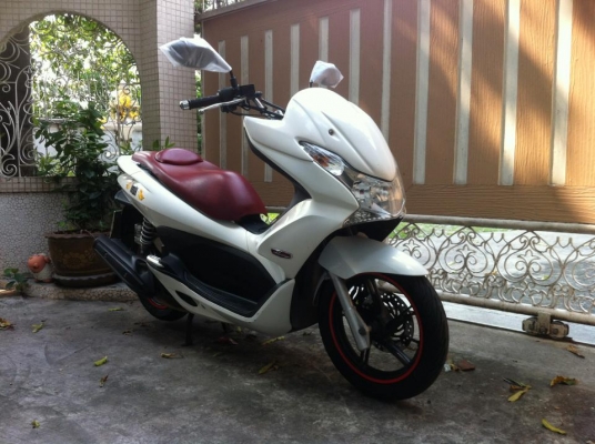ขออนุญาติขาย HONDA PCX 150-i โช๊ค YSS ตัว TOP ฟรีค่าโอน