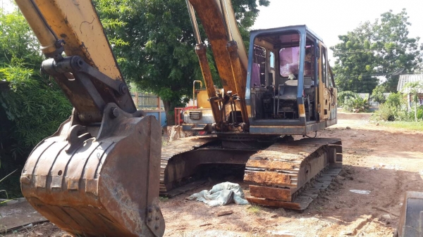 ขาย แม็คโครKOBELCO SK200 MARK1 สภาพพร้อมใช้งาน เครื่อง6D14ปั้มK3V โซ่ช่วงล่างสวย เอวแน่น เอกสารสัญญาซื้อขาย