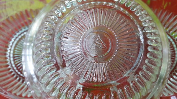 ถ้วยขนม งานเก่า ตอกตัวเอส สภาพสวยๆๆๆๆ ใบละ 50 มี 11 ใบ