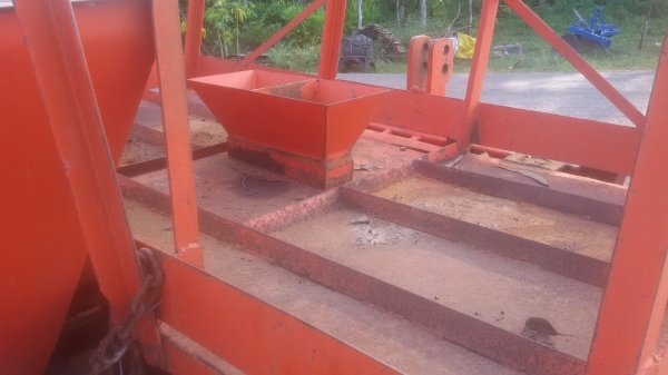 เครื่องปลูกอ้อยกลกิจร่องคู่ 33000