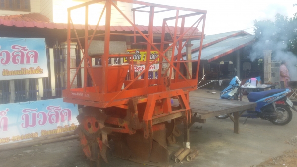 เครื่องปลูกอ้อยกลกิจร่องคู่ 33000