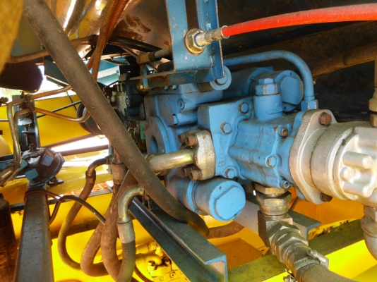 ขายรถเกี่ยวข้าวเกษตรพัฒนา ไอ้หนุ่มไวไฟปี53 อุ้ม2.5ตัน เครื่อง195เทอร์โบ ปั้มอิตั้น22 ตัวเดิน10เพลาใหญ่ รถพร้อมใช้งาน