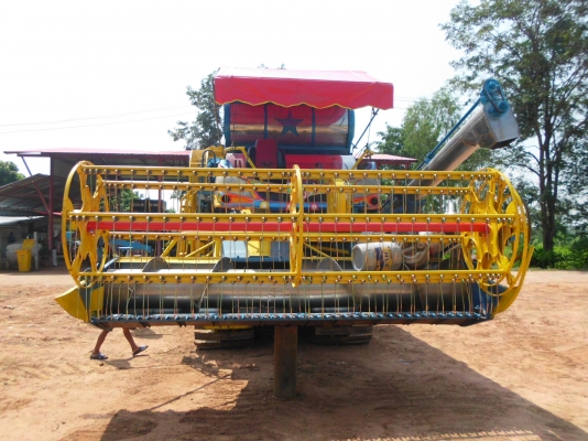 ขายรถเกี่ยวข้าวเกษตรพัฒนา ไอ้หนุ่มไวไฟปี53 อุ้ม2.5ตัน เครื่อง195เทอร์โบ ปั้มอิตั้น22 ตัวเดิน10เพลาใหญ่ รถพร้อมใช้งาน