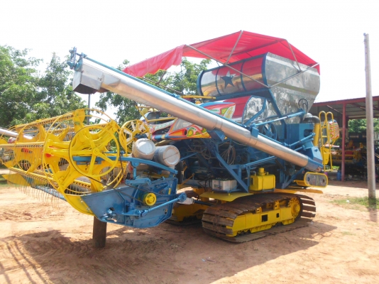 ขายรถเกี่ยวข้าวเกษตรพัฒนา ไอ้หนุ่มไวไฟปี53 อุ้ม2.5ตัน เครื่อง195เทอร์โบ ปั้มอิตั้น22 ตัวเดิน10เพลาใหญ่ รถพร้อมใช้งาน