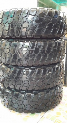 ขายครับยางลุย BF KM2 ขนาด 265/75/16 สัก 1 ชุดลองดูครับ ขายครับยางลุย BF KM2 ขนาด 265/75/16 สัก 1 ชุดลองดูครับ