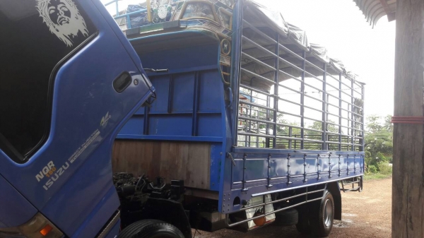 ขายๆ 570,000บ.หกล้อ อีซูซุ NQR150โบว์ ปี47ยาง8.25เรเดียล ช่วงยาว5.50ม สภาพนางฟ้าสวยกริบบางเดิมทั้งคัน
