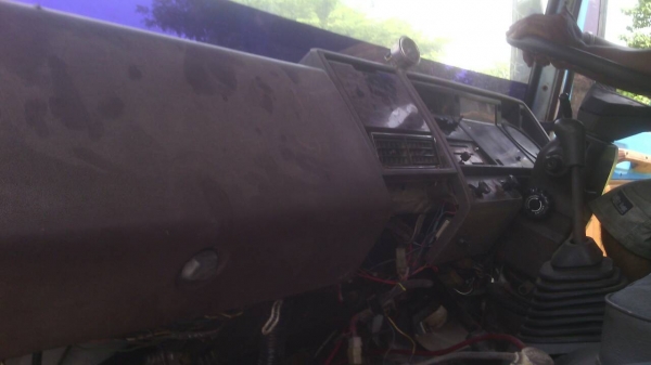 หัวลาก HINO. เครื่องEK100 260แรงม้า สภาพดีแอร์เย็น สนใจติดต่อ 0835601591 หรือ 0903494058