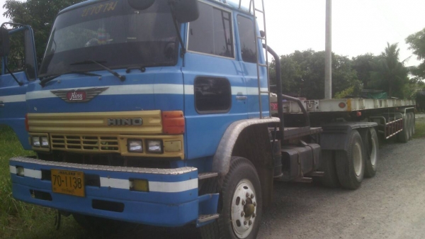 หัวลาก HINO. เครื่องEK100 260แรงม้า สภาพดีแอร์เย็น สนใจติดต่อ 0835601591 หรือ 0903494058