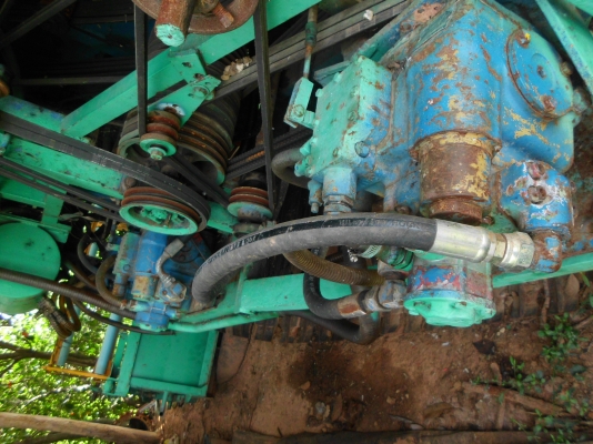 ขายรถเกี่ยวข้าววิชาญ อุ้ม2.5ตัน เครื่อง 195แรงม้า ปั้มไดกิ้น22 ตัวเดิน 10 ใช้เกี่ยวข้าวทุกปี รถขายตามสภาพ