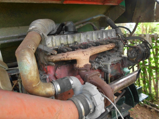 ขายรถเกี่ยวข้าววิชาญ อุ้ม2.5ตัน เครื่อง 195แรงม้า ปั้มไดกิ้น22 ตัวเดิน 10 ใช้เกี่ยวข้าวทุกปี รถขายตามสภาพ