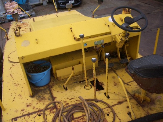 ขายรถบดล้อยาง DYNAPAC CP20W สภาพสวยพร้อมใช้ สนใจติดต่อ อำพล 090-9694506, 080-3031241