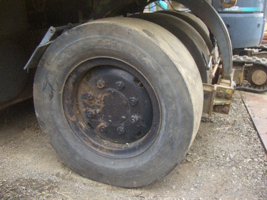 ขายรถบดล้อยาง DYNAPAC CP20W สภาพสวยพร้อมใช้ สนใจติดต่อ อำพล 090-9694506, 080-3031241