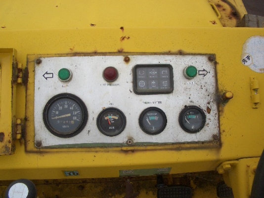 ขายรถบดล้อยาง DYNAPAC CP20W สภาพสวยพร้อมใช้ สนใจติดต่อ อำพล 090-9694506, 080-3031241