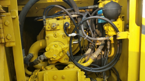 ขายด่วนรถแม็คโครKOBELCOSK120MARK///มาร์ทีชั่วโม่งทำงานน้อยมีลายหัวกระเเทก รถนอกนำเข้าไม่เคยใช้งานในเมืองไทยเลย