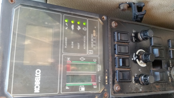 ขายด่วนรถแม็คโครKOBELCOSK120MARK///มาร์ทีชั่วโม่งทำงานน้อยมีลายหัวกระเเทก รถนอกนำเข้าไม่เคยใช้งานในเมืองไทยเลย