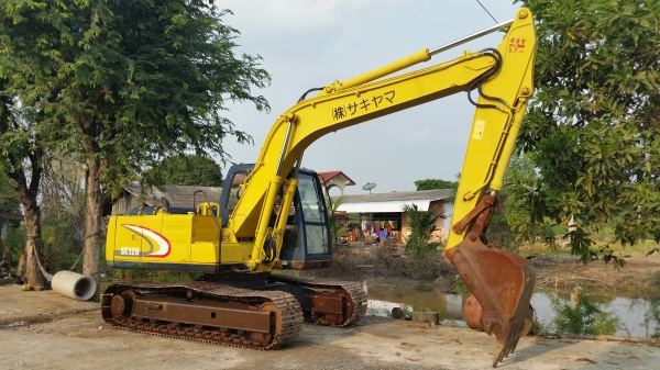 ขายด่วนรถแม็คโครKOBELCOSK120MARK///มาร์ทีชั่วโม่งทำงานน้อยมีลายหัวกระเเทก รถนอกนำเข้าไม่เคยใช้งานในเมืองไทยเลย