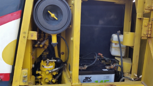 ขายด่วนรถแม็คโครKOBELCOSK120MARK///มาร์ทีชั่วโม่งทำงานน้อยมีลายหัวกระเเทก รถนอกนำเข้าไม่เคยใช้งานในเมืองไทยเลย