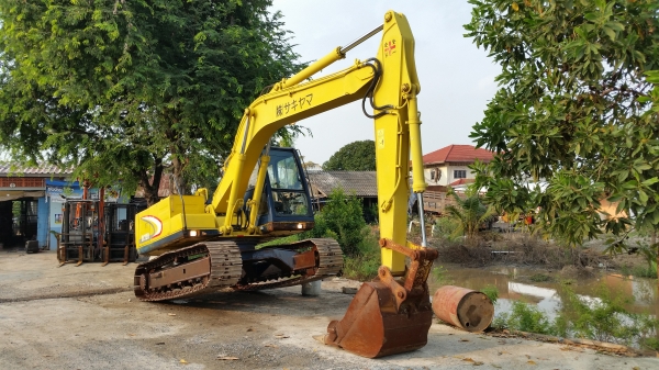 ขายด่วนรถแม็คโครKOBELCOSK120MARK///มาร์ทีชั่วโม่งทำงานน้อยมีลายหัวกระเเทก รถนอกนำเข้าไม่เคยใช้งานในเมืองไทยเลย