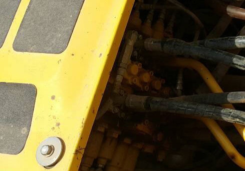 **2,300,000 บ.ต่อรอง/// แบคโฮ PC200 รุ่น 7 สวยๆ 5,xxx ชม.(5พันกว่า ชั่วโมง) **ขาย KOMATSU PC200-7 (ก่อนเป็น200-8) แบคโฮ สภาพสวยๆ ใช้งานน้อย มือเดียว ป้ายแดงๆ HYD.EXCAVATOR KOMATSU PC200-7 (รุ่นสุดท้ายก่อนเป็นPC200-8) เครื่องเดิม ปั้มเดิม ไฟฟ้าเต็ม ครบทุกจ