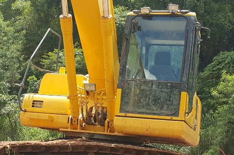 **2,300,000 บ.ต่อรอง/// แบคโฮ PC200 รุ่น 7 สวยๆ 5,xxx ชม.(5พันกว่า ชั่วโมง) **ขาย KOMATSU PC200-7 (ก่อนเป็น200-8) แบคโฮ สภาพสวยๆ ใช้งานน้อย มือเดียว ป้ายแดงๆ HYD.EXCAVATOR KOMATSU PC200-7 (รุ่นสุดท้ายก่อนเป็นPC200-8) เครื่องเดิม ปั้มเดิม ไฟฟ้าเต็ม ครบทุกจ