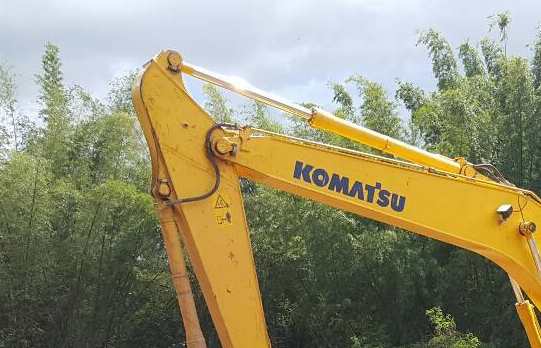 **2,300,000 บ.ต่อรอง/// แบคโฮ PC200 รุ่น 7 สวยๆ 5,xxx ชม.(5พันกว่า ชั่วโมง) **ขาย KOMATSU PC200-7 (ก่อนเป็น200-8) แบคโฮ สภาพสวยๆ ใช้งานน้อย มือเดียว ป้ายแดงๆ HYD.EXCAVATOR KOMATSU PC200-7 (รุ่นสุดท้ายก่อนเป็นPC200-8) เครื่องเดิม ปั้มเดิม ไฟฟ้าเต็ม ครบทุกจ