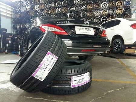 ยาง NEXEN N-FERA SU1 255/35R19 เส้นละ 6,000 บาท
