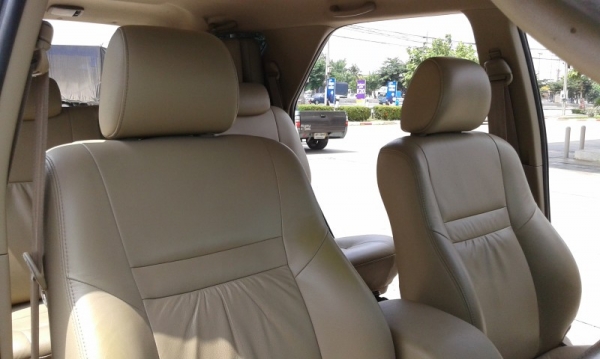 TOYOTA FOTUNER 3.0 V