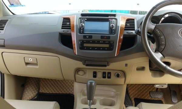 TOYOTA FOTUNER 3.0 V