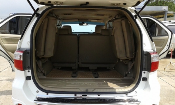 TOYOTA FOTUNER 3.0 V