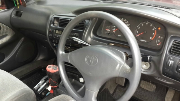 ขายรถบ้านสภาพดี Toyota corolla GXI สามห่วง  เครื่อง 1600 cc สีแดง