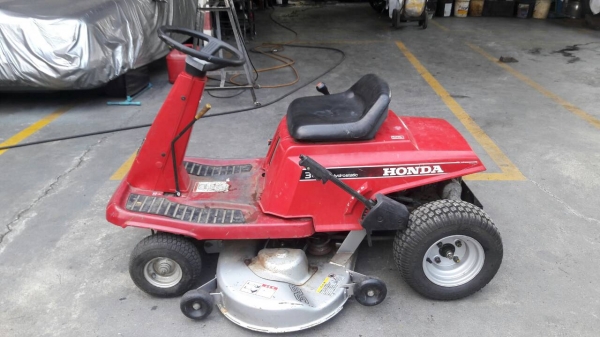 รถตัดหญ้านั่งขับ honda 3013 2ใบตัด