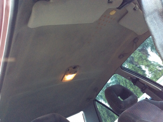 ขายรถสวย มาสด้า 323 ปี93 ตัวท็อป เครื่องหัวฉีด 1.6 ออโต้ แก๊สLPGหัวฉีด เพาเวอร์ ไฟฟ้าทั้งคัน ปรับข้างไฟฟ้า ภายในสวยจัด แอร์เย็นฉ่ำ ตัวถังเดิมๆสวยไม่มีชนสีเงาสวย แม็กเดิมๆ รถขับดีมาก พร้อมใช้ได้เลยครับ ขายด่วน