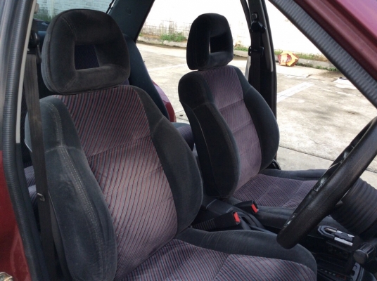 ขายรถสวย มาสด้า 323 ปี93 ตัวท็อป เครื่องหัวฉีด 1.6 ออโต้ แก๊สLPGหัวฉีด เพาเวอร์ ไฟฟ้าทั้งคัน ปรับข้างไฟฟ้า ภายในสวยจัด แอร์เย็นฉ่ำ ตัวถังเดิมๆสวยไม่มีชนสีเงาสวย แม็กเดิมๆ รถขับดีมาก พร้อมใช้ได้เลยครับ ขายด่วน